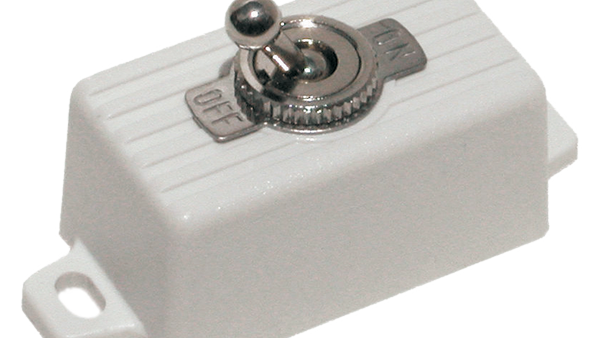 Surface mount SPST toggle switch