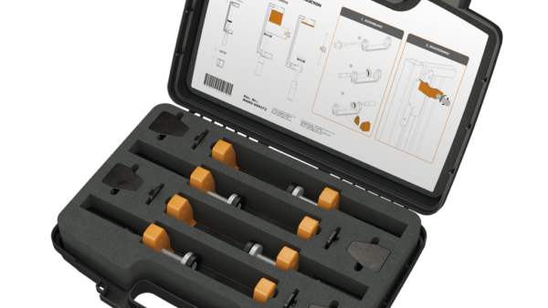 Toolbox with 4 Locinox Clamps