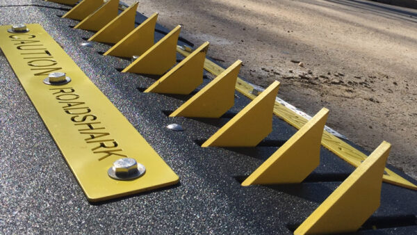 ROADSHARK Tiger-Teeth 48" Traffic Spikes